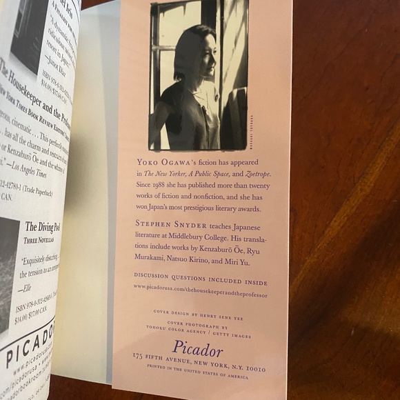 The Housekeeper and the Professor paperback book - Picture 4 of 5